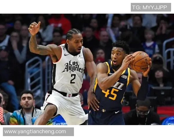 爵士与快船精彩对决数据直播全程跟踪分析与实时更新