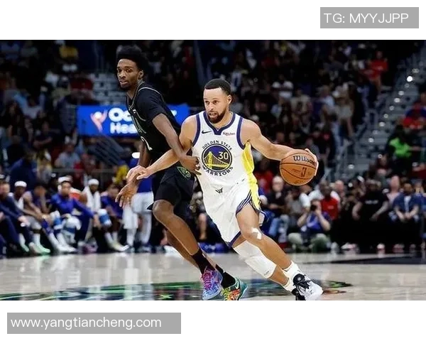 勇士对阵鹈鹕库里精彩数据分析与比赛表现回顾